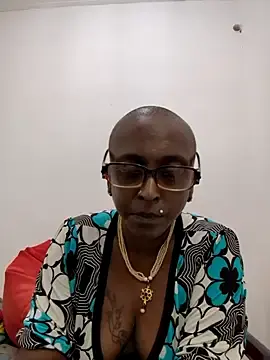 Mamakarma1403  live sex cam