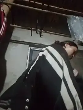 Lan-oanh  live sex cam
