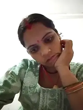 Luckyhote  live sex cam