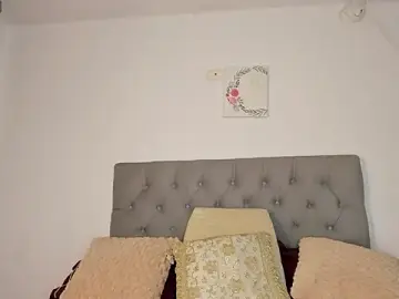 Nicol_Swift_  live sex cam