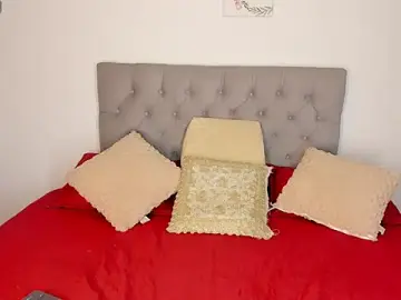 Nicol_Swift_  live sex cam