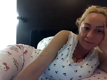 _karolynesyera_  live sex cam