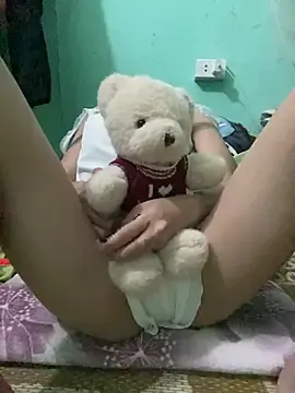 Bi_kute9x  live sex cam