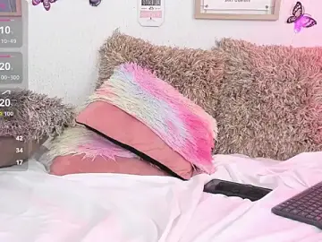 Emily_jk  live sex cam