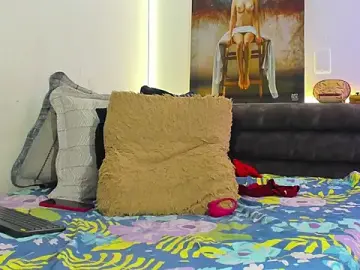 Marianaa90  live sex cam