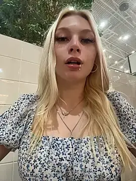 AngelinaTous  live sex cam