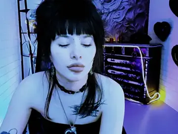 HollyDennis  live sex cam