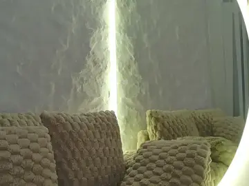 Moniqque  live sex cam