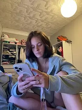 Eleaoff  live sex cam