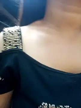 Emelyzz  live sex cam