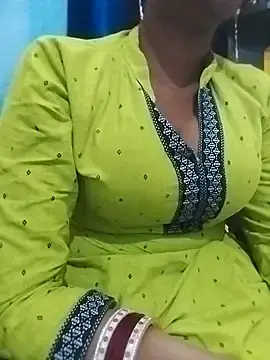 Lovely-baby2  live sex cam