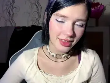 MinnieMoonie  live sex cam