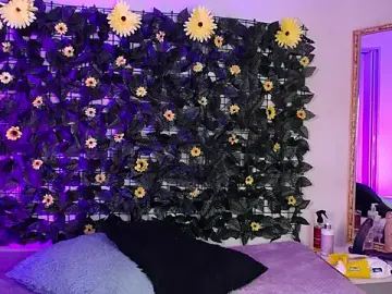 Ladymooncs  live sex cam