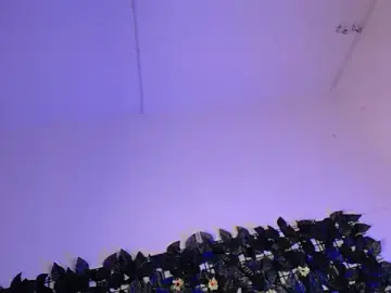 Ladymooncs  live sex cam