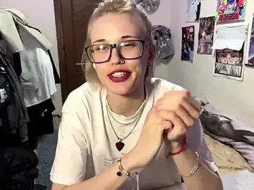 Queen_moments_  live sex cam
