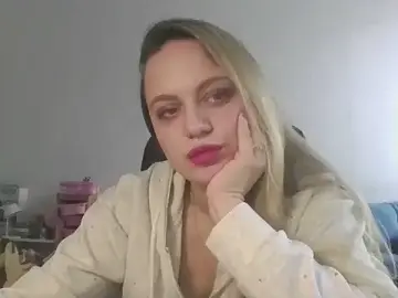 Cynoraye  live sex cam