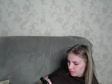 HitGyrl  live sex cam