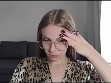 HitGyrl  live sex cam