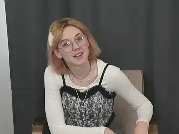 JuleeDutil  live sex cam