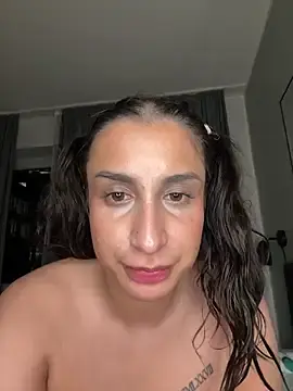 Its_Jasmxn  live sex cam