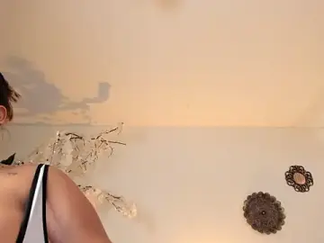 Ambarbrownn___  live sex cam