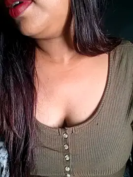 Tina143  live sex cam