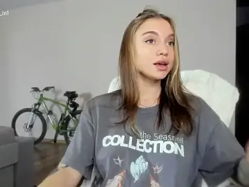 _in_yan  live sex cam