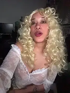 Cloudpuffs  live sex cam