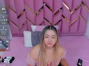 Collegepawglovedaddy  live sex cam