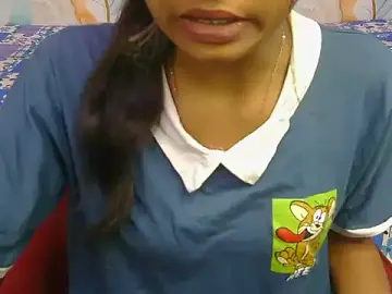Yours-isha  live sex cam