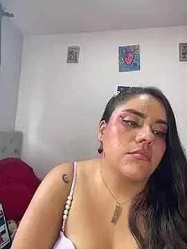 CamilJoness69  live sex cam