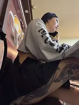 EemaHaruki  live sex cam