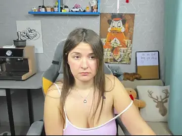 LineraPitts  live sex cam