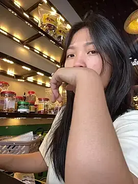 Lyn_bella  live sex cam
