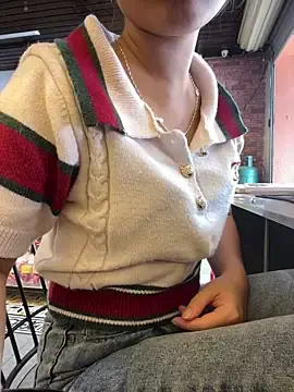 Lyn_bella  live sex cam