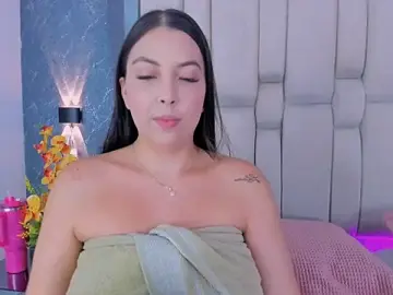 MaddyCrofft  live sex cam