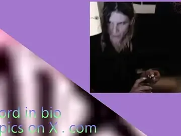 VickPicsVermillion  live sex cam