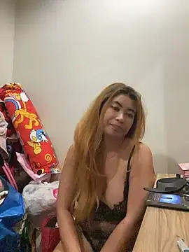 XRasee  live sex cam