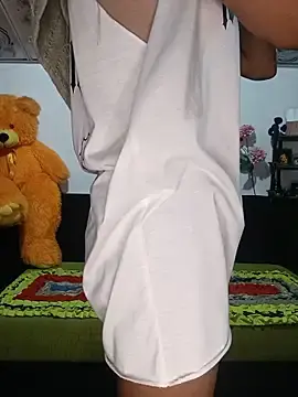 Emali_baba  live sex cam