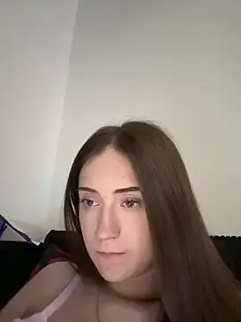 Karlaluuvv  live sex cam