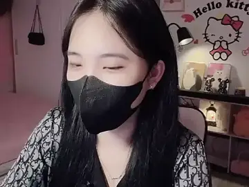 Hilarry19  live sex cam
