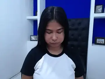 Letty_Plugxo  live sex cam