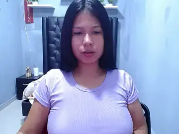 Letty_Plugxo  live sex cam
