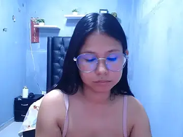 Letty_Plugxo  live sex cam