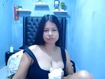 Letty_Plugxo  live sex cam