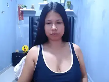 Letty_Plugxo  live sex cam