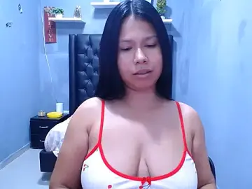 Letty_Plugxo  live sex cam