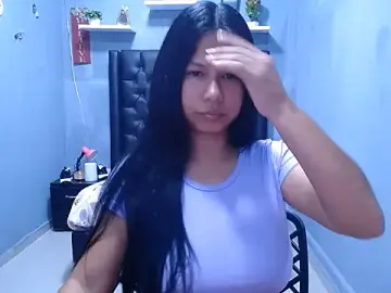 Letty_Plugxo  live sex cam