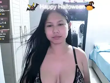 Letty_Plugxo  live sex cam