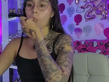 Thamaral1  live sex cam